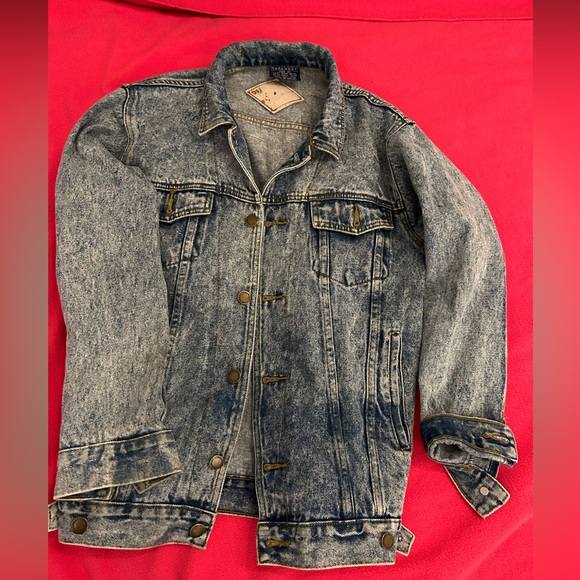 Vintage denim jacket - Picture 2 of 2